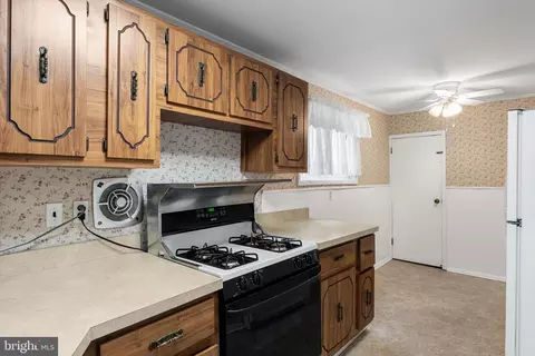 Kitchen - 26 State Ave, Lindenwold, NJ 08021 photo 4 of 4