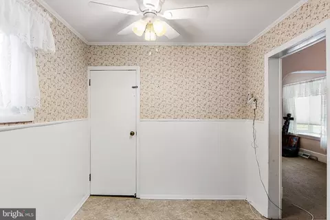 Entry Way - 26 State Ave, Lindenwold, NJ 08021 photo 1 of 1