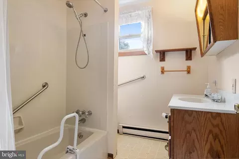 Bath - 26 State Ave, Lindenwold, NJ 08021 photo 1 of 1