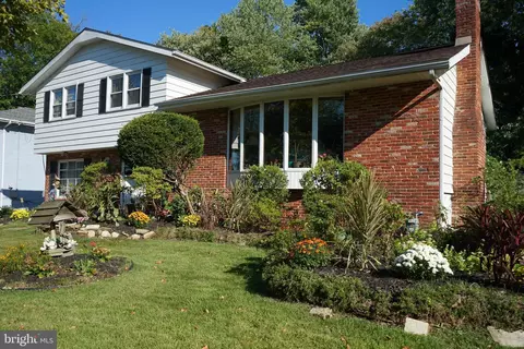 817 Orlando Rd, Cherry Hill, NJ 08034