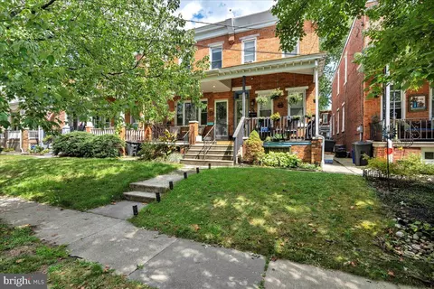 28 Lincoln Ave, Collingswood, NJ 08108