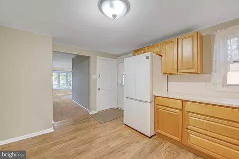 Entry Way - 64 Jackson Rd, Berlin, NJ 08009 photo 3 of 6