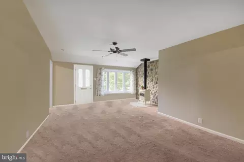 Living - 64 Jackson Rd, Berlin, NJ 08009 photo 3 of 3