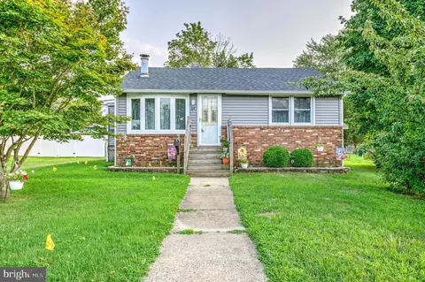 64 Jackson Rd, Berlin, NJ 08009