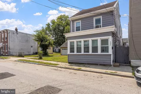 402 Middlesex St, Gloucester City, NJ 08030