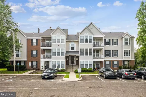 20 Kenwood Dr, Sicklerville, NJ 08081