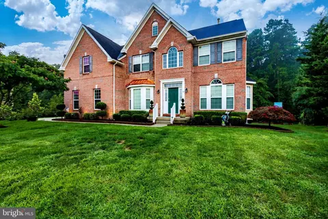 27 Beaver Dam Dr, Sicklerville, NJ 08081