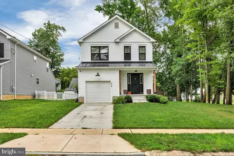 332 Bryant Ave, Oaklyn, NJ 08107