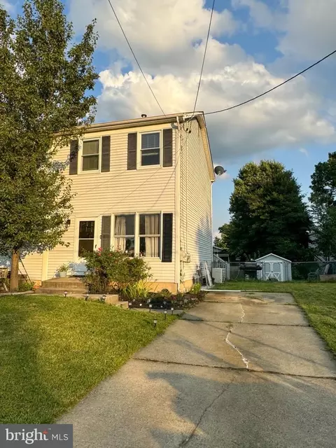 21 Orchard Ave, Somerdale, NJ 08083