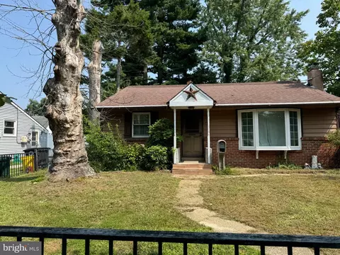 409 6th Ave, Lindenwold, NJ 08021