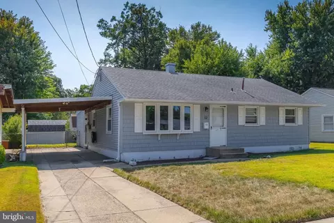 12 S Rose Ln, West Berlin, NJ 08091