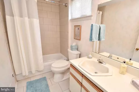 Bath - 1 Ramsgate Rd, Cherry Hill, NJ 08003 photo 3 of 3