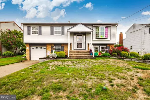 2600 Pettit Rd, Pennsauken, NJ 08109