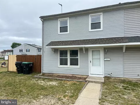 16 Lennox Ct, Sicklerville, NJ 08081