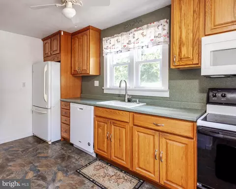 66 E 11th Ave, Pine Hill, NJ 08021 photo 9