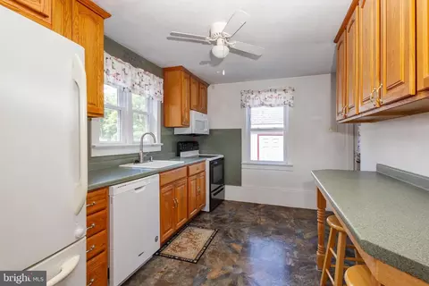 66 E 11th Ave, Pine Hill, NJ 08021 photo 8