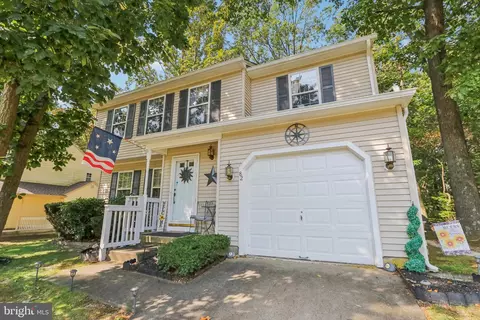 82 Rosalind Cir, Sicklerville, NJ 08081