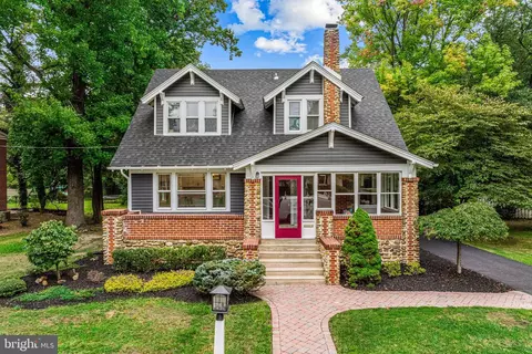 425 Beechwood Ave, Haddonfield, NJ 08033