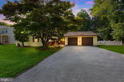 10 Carol Dr, Clementon, NJ 08021