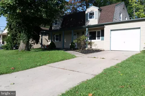 314 Valley Run Dr, Cherry Hill, NJ 08002