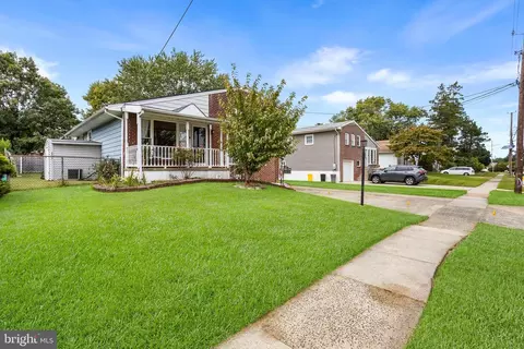 2633 Finlaw Ave, Pennsauken, NJ 08109