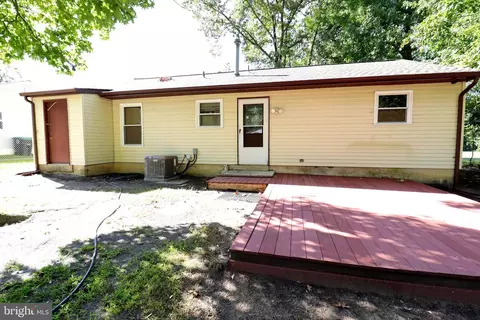 Exterior - 821 Walnut Ave, Lindenwold, NJ 08021 photo 4 of 5
