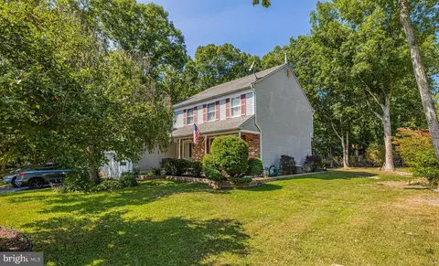 5 Summer Dr, Berlin, NJ 08009