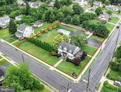 12 Leroy Ave, Berlin, NJ 08009