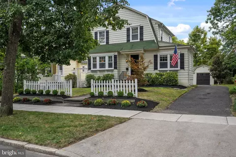 424 Maple Ave, Haddonfield, NJ 08033