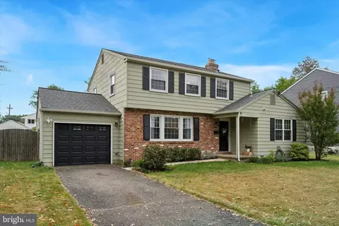 905 Abington Rd, Cherry Hill, NJ 08034