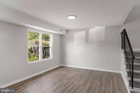 Living - 5 Dover Ct, Clementon, NJ 08021 photo 2 of 4