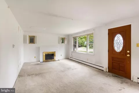 Living - 408 Copley Rd, Haddonfield, NJ 08033 photo 2 of 5