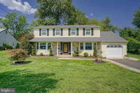53 Wagon Ln, Cherry Hill, NJ 08002