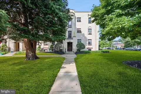 210 E Maple Ave #A2, Merchantville, NJ 08109
