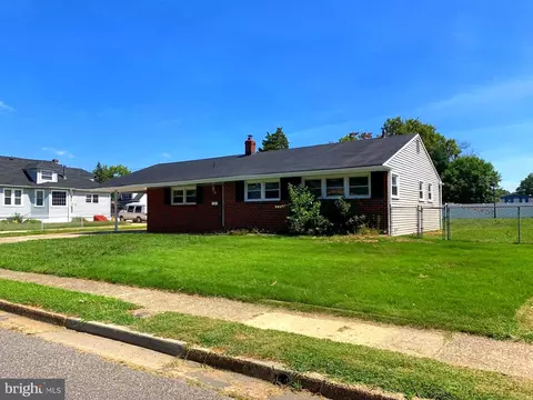 61 Yale Ave, Gloucester City, NJ 08030