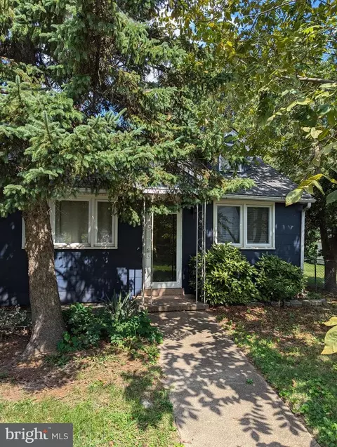 257 S Davis Ave, Audubon, NJ 08106