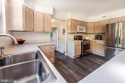 Kitchen - 53 E Fleming Pike, Hammonton, NJ 08037 photo 3 of 4