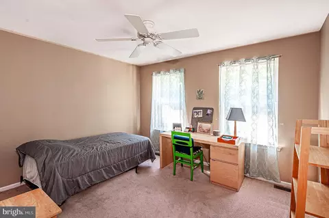 Bedroom - 53 E Fleming Pike, Hammonton, NJ 08037 photo 3 of 4