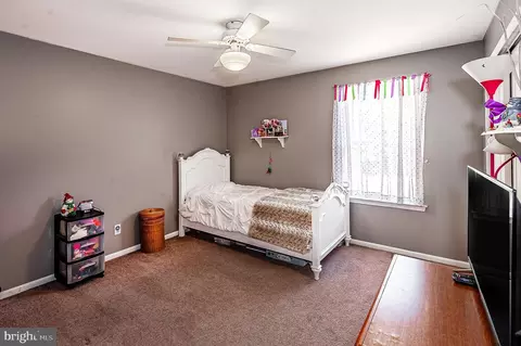 Bedroom - 53 E Fleming Pike, Hammonton, NJ 08037 photo 4 of 4