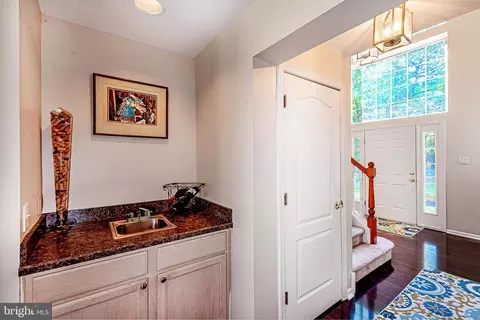 Entry Way - 53 E Fleming Pike, Hammonton, NJ 08037 photo 3 of 5