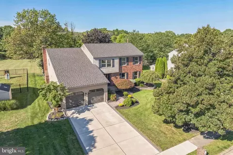 105 Apley Dr, Cherry Hill, NJ 08003