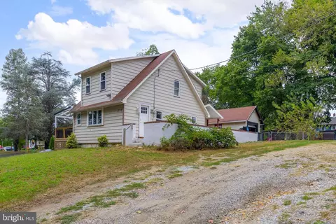 217 Lakeside Ave, Blackwood, NJ 08012