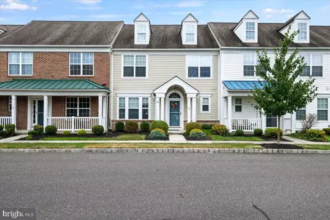 6 Alyce Ln, Voorhees, NJ 08043