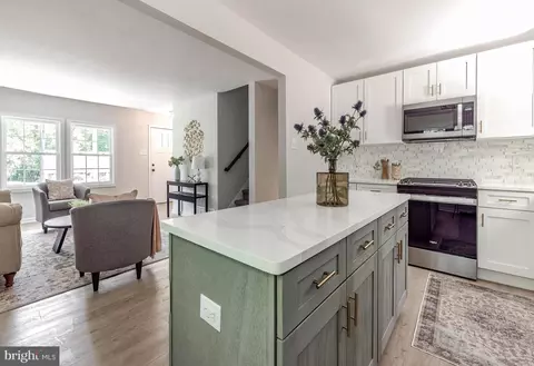 Kitchen - 2407 S Cuthbert Dr, Lindenwold, NJ 08021 photo 4 of 5