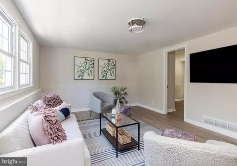 Living - 2407 S Cuthbert Dr, Lindenwold, NJ 08021 photo 3 of 6