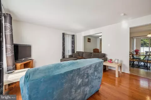 716 E Linden Ave, Lindenwold, NJ 08021 photo 4