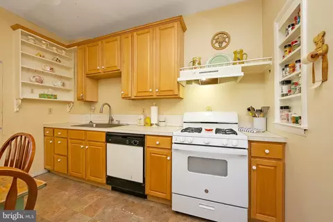 520 E Walnut Ave, Lindenwold, NJ 08021 photo 8