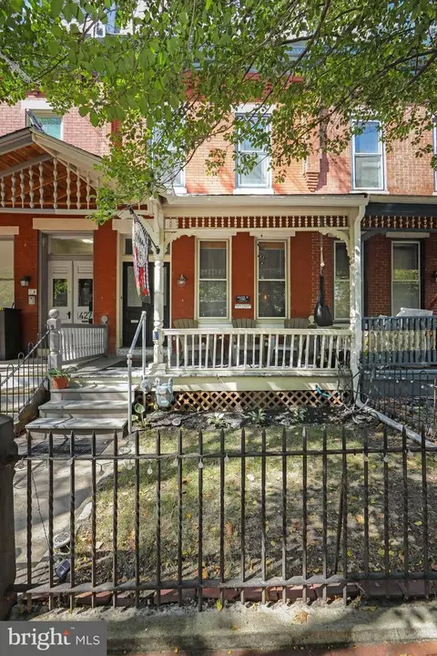 425 Chambers Ave, Camden, NJ 08103