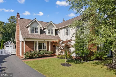 15 Colonial Ridge Dr, Haddonfield, NJ 08033