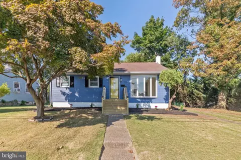 612 Camden Ave, Magnolia, NJ 08049